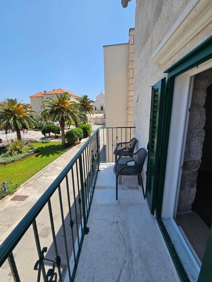 Apartman Eli Supetar Exterior foto