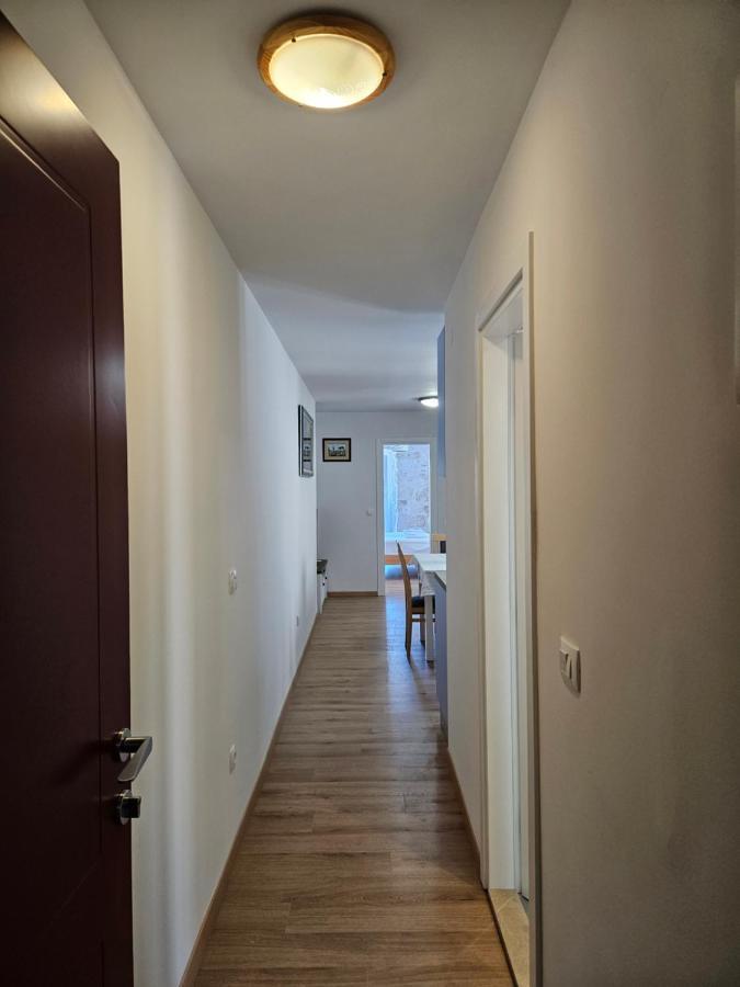 Apartman Eli Supetar Exterior foto